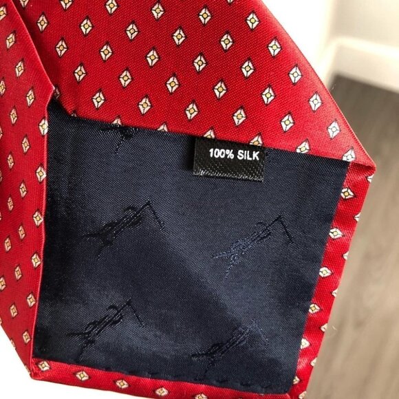 YVES Saint Laurent YSL Red Pattern 100% Silk Neck Tie - Picture 3 of 5